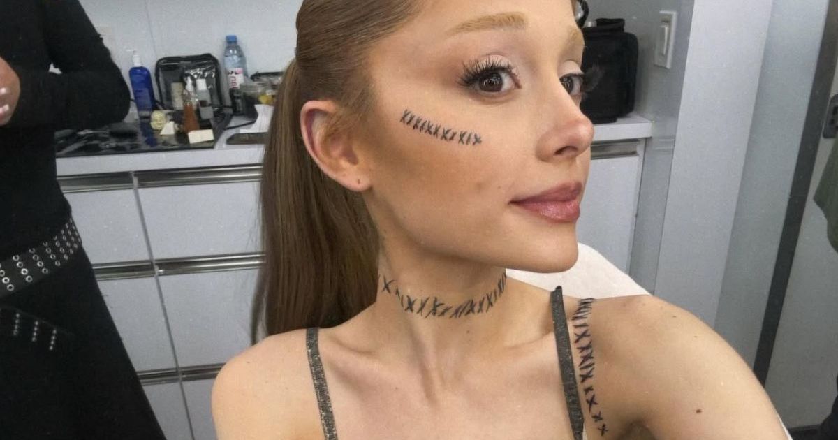 Les fans jaillissent sur la transformation des cheveux d'Ariana Grande