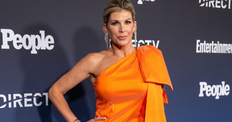 Alexis Bellino révèle une intervention chirurgicale d'urgence après les symptômes
