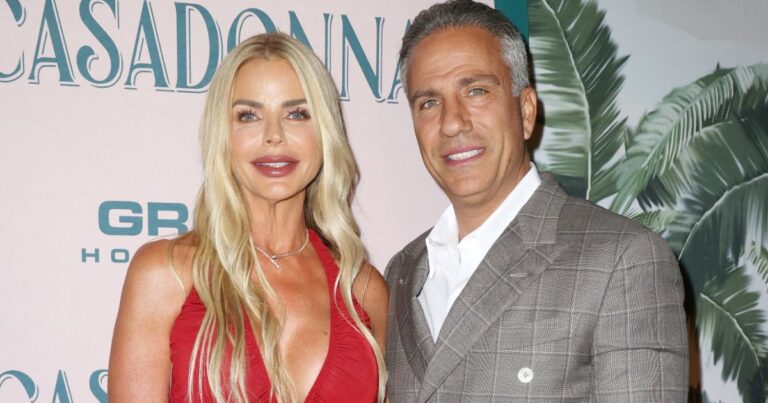 Alexia et Todd Nepola profitent de la date de plage après le divorce