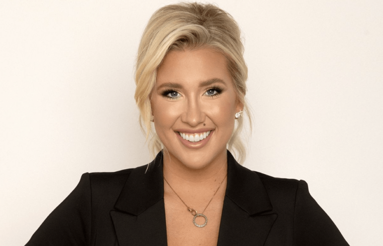 Savannah Chrisley a submergé et sans voix alors qu'elle réagit au pardon choquant de Todd & Julie!