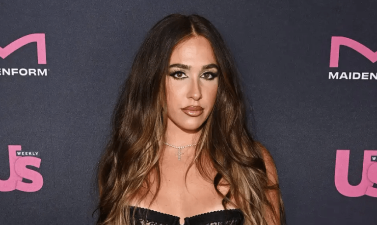 Ariana Biermann fait exploser Kim & Kroy pour avoir volé ses chèques de paie d'influenceur et en suppliant encore plus!