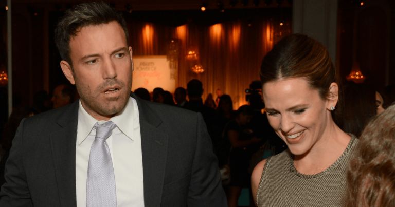 Jennifer Garner partage la photo de Ben Affleck rares après des rapports sur la relation «approfondie»