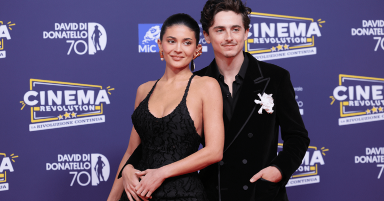 Kylie Jenner ne veut pas que ses sœurs autour de Timothee Chalamet dit 'Source'