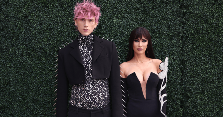 Megan Fox «  Hurt '' par Machine Gun Kelly's Flirting, «  Source '' affirme