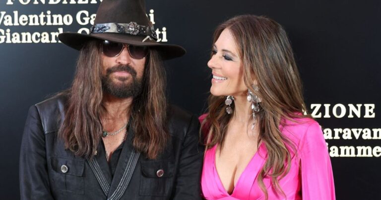 Billy Ray Cyrus a dépensé une tonne d'argent en «courtisant« Elizabeth Hurley, dit «Source»