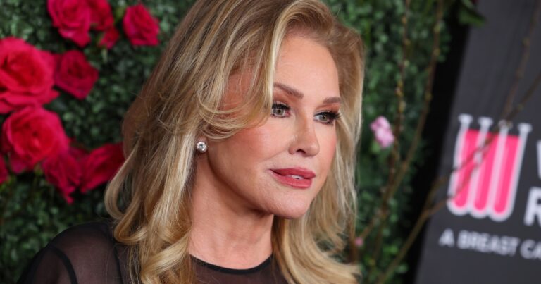 Kathy Hilton met en lumière Mauricio Umansky Feud avec Rick