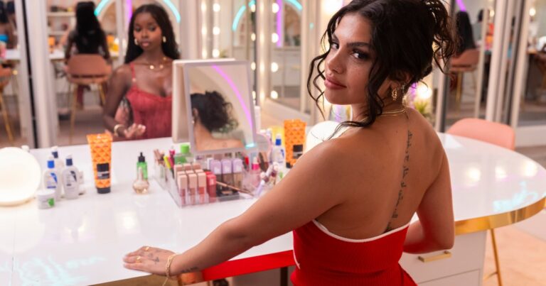 L'Huda Mustafa de Love Island USA s'ouvre sur un père abusif