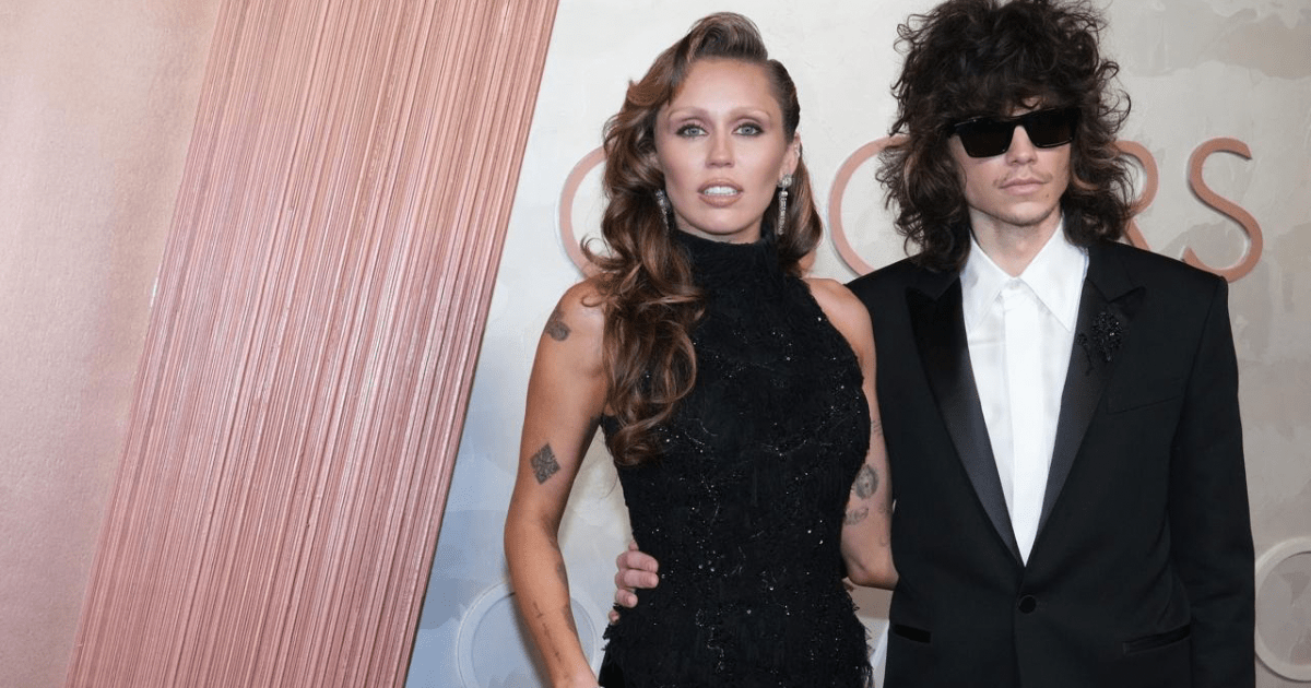 Miley Cyrus n'a pas encore l'intention d'épouser son petit ami, dit «Source»