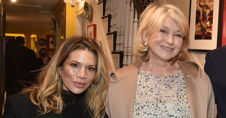 La maquilleuse de Martha Stewart, Daisy Toye, a regardé pour Rhony