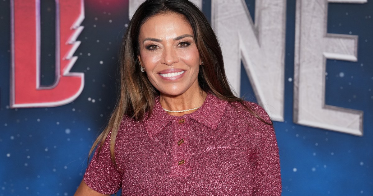 Dolores de Rhonj Catania aide à saluer les chiens et les chats sauvés dans le New Jersey