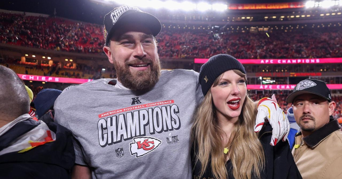 Engagé Taylor Swift Livide sur les commentaires de l'adulte Star sur Travis Kelce, dit Source