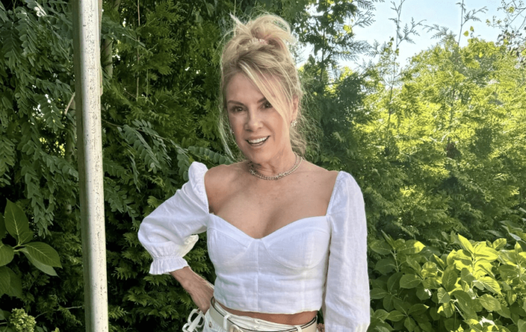 La chanteuse de Ramona a explosé par la maquilleuse de célébrités… dit qu'elle est la pire femme au foyer avec laquelle il a travaillé!