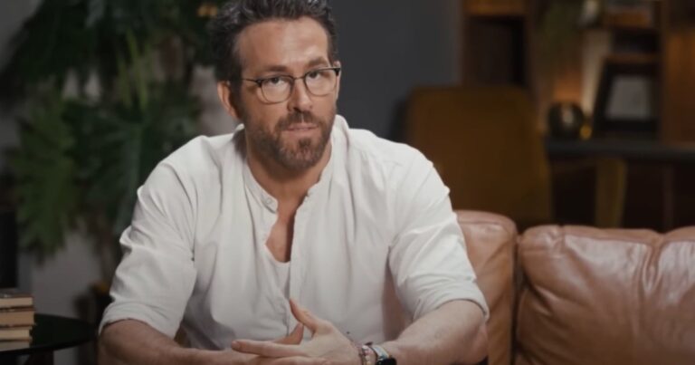 Ryan Reynolds parle de son implication dans la décision de l'équipe de Wrexham