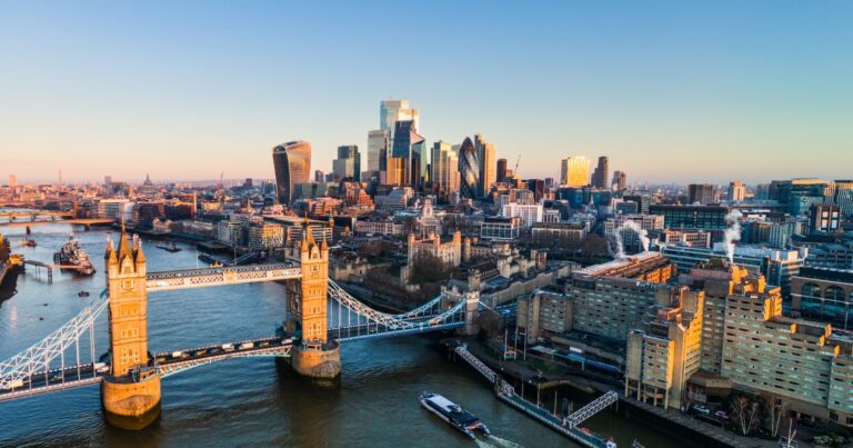 Bravo Drops Ladies of London Reboot Teaser: «Le nouveau règne»