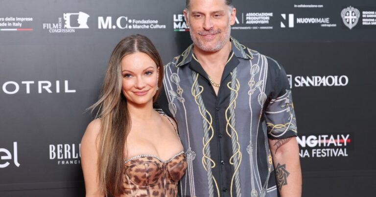 Joe Manganiello fiancé à Caitlin O'Connor ; Bague révélée