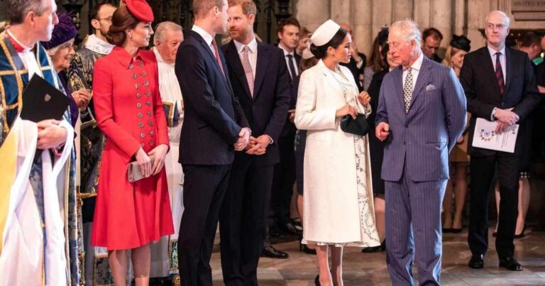Le roi Charles étend le rameau d'olivier au prince Harry et à Meghan Markle avec ce geste – Rapport