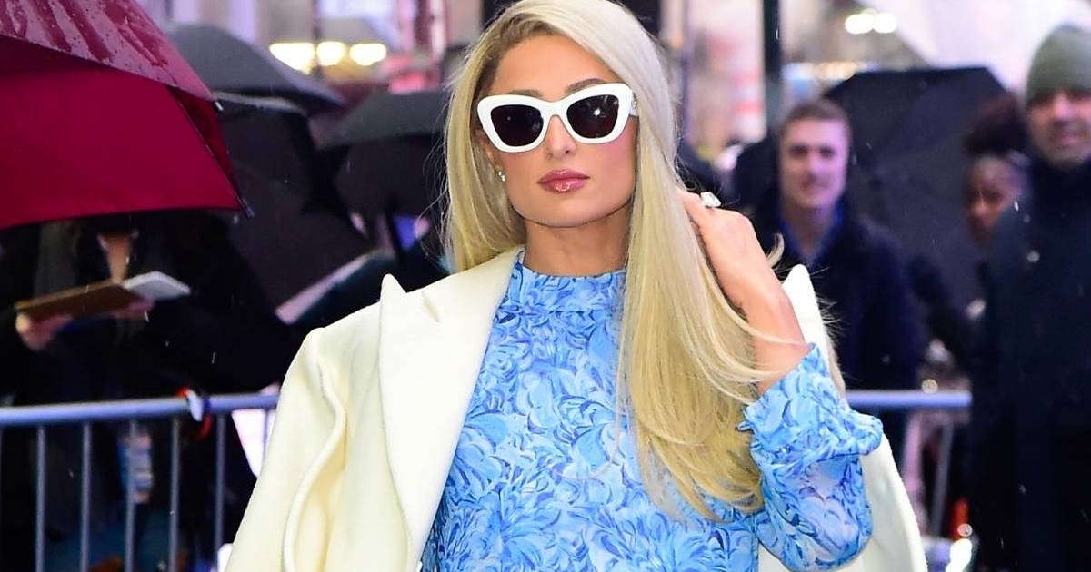 Les fans disent que les photos de Paris Hilton dans «Princess Dress» sont «Give Elsa»