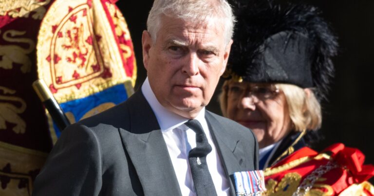 Andrew Mountbatten Windsor accusé d'avoir livré « 40 prostituées » à un hôtel en Thaïlande