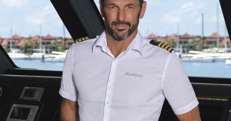 Le capitaine Jason de Below Deck Down Under réagit au départ d'Aesha Scott et à l'arrivée de Daisy Kelliher dans le casting