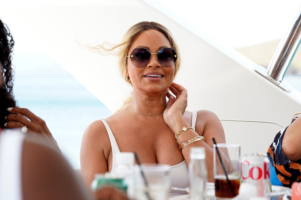 Gizelle Bryant sur un yacht dans Real Housewives of Potomac