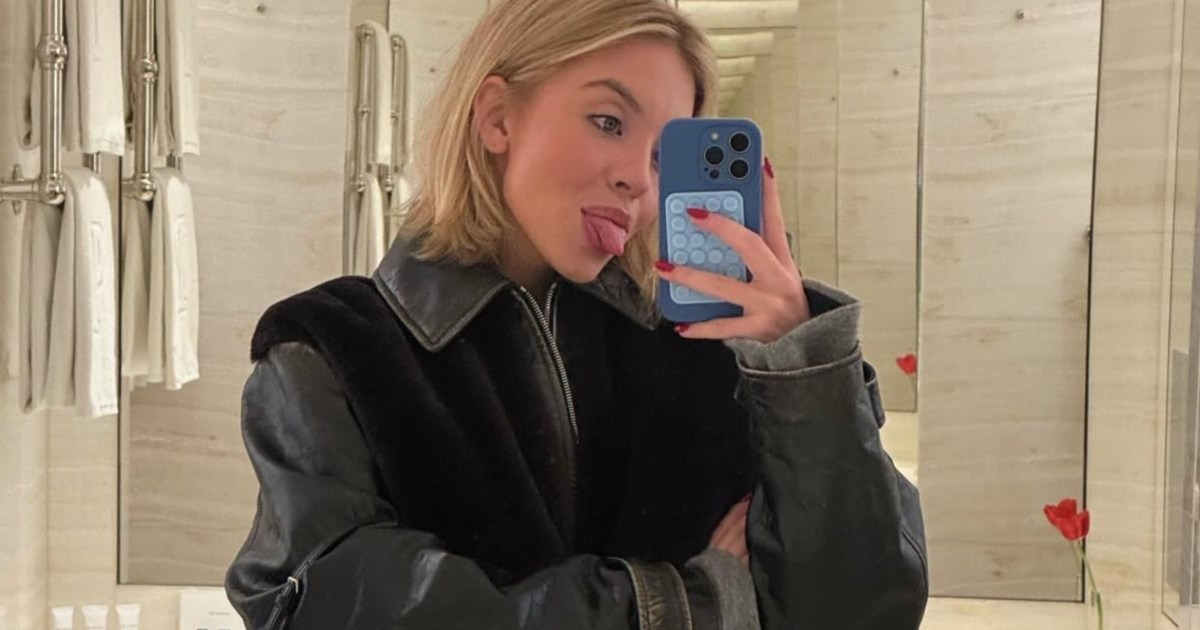 Sydney Sweeney profite d'un bain à remous en maillot de bain audacieux