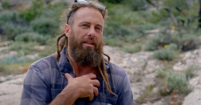 Une star de télé-réalité accusée du meurtre d'un compagnon de cellule juste avant sa sortie prévue