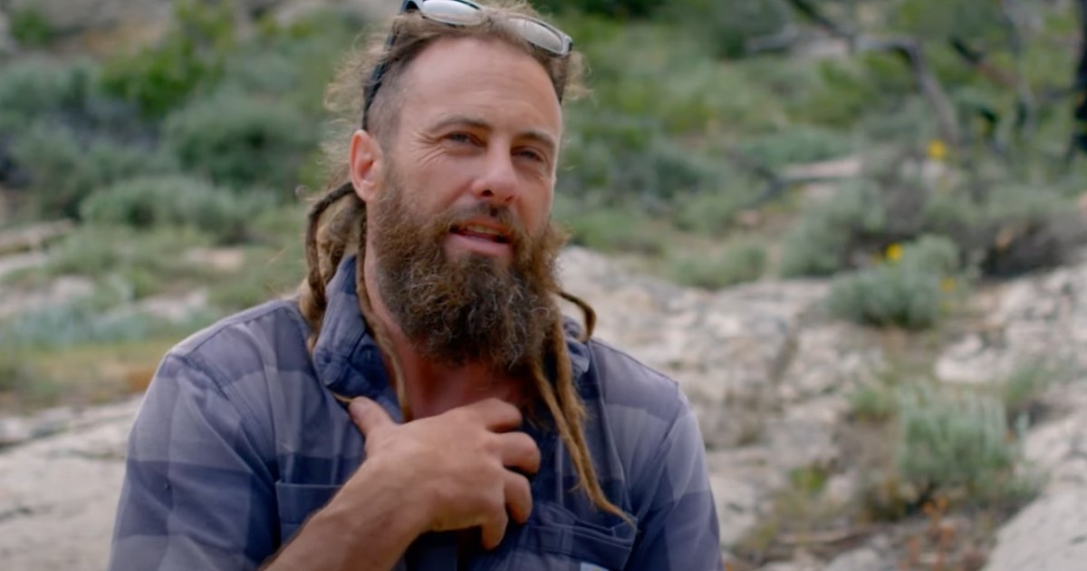 Une star de télé-réalité accusée du meurtre d'un compagnon de cellule juste avant sa sortie prévue