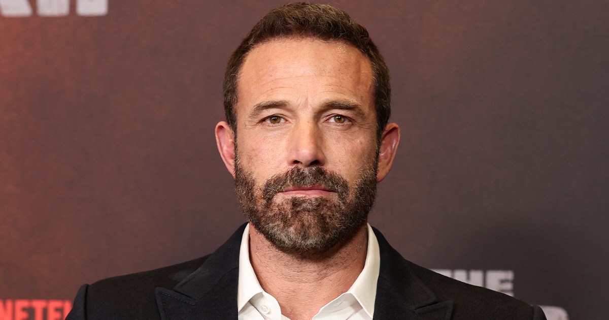 Ben Affleck explique pourquoi il est allé torse nu dans "The Rip"