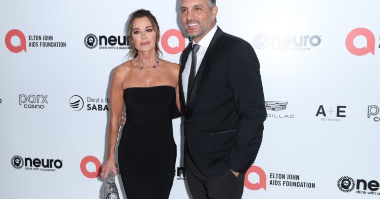 Les ex de RHOBH, Kyle Richards et Mauricio Umansky, deviennent « délicats » le soir du Nouvel An