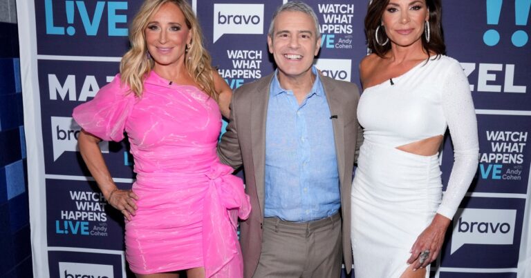 Andy Cohen brise le silence sur les RHONY OG et quitte Bravo pour le nouveau E! Montrer
