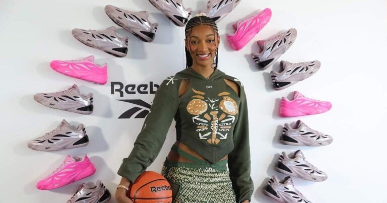 Angel Reese en haut court et jupe en tweed Balmain donne vraiment à Barbie