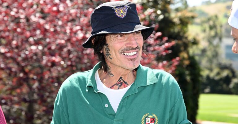 Le batteur Tommy Lee semble troller Jeff Bezos