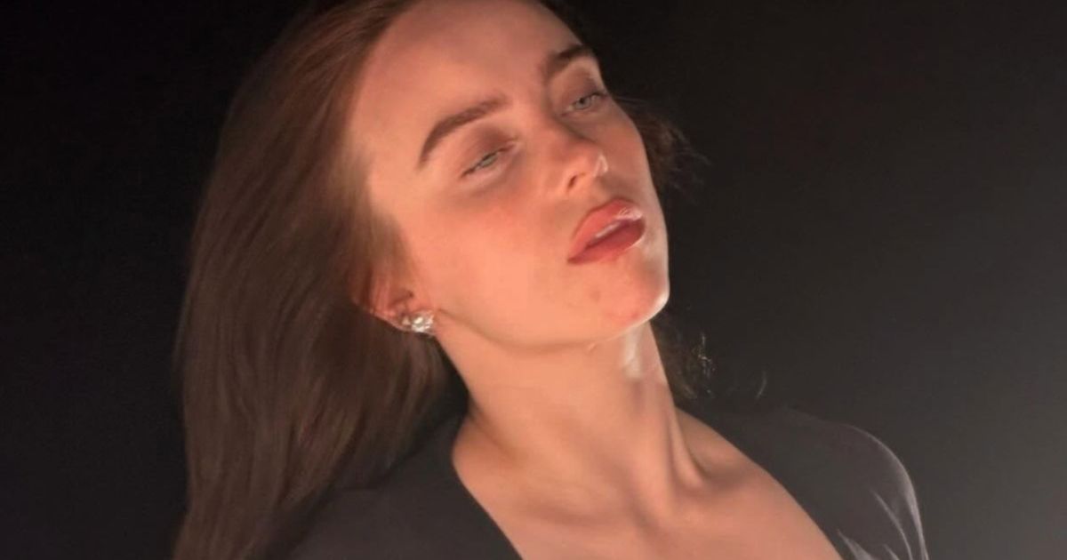 Le look décolleté de Billie Eilish incite les fans à dire "Merde"