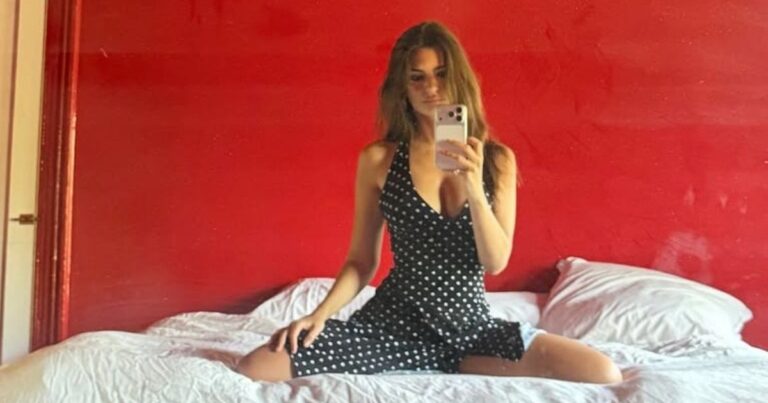 Le body « Wild » d'Emily Ratajkowski laisse très peu de place à l'imagination