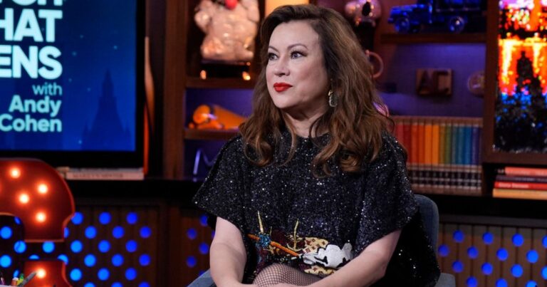 Jennifer Tilly soutient Kathy Hilton après que la star de télé-réalité ait perdu son rôle de fierté
