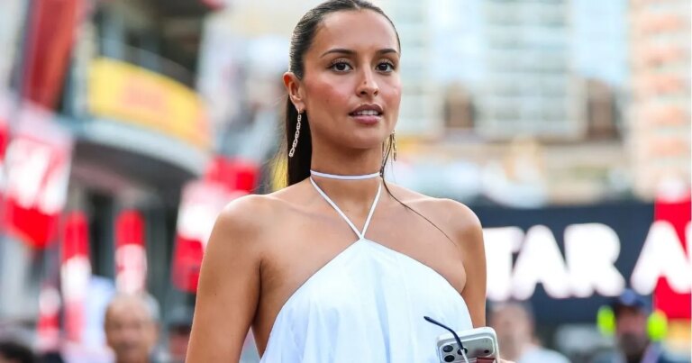 La micro-robe à ficelle d'Alexandra Leclerc tient pour la vie