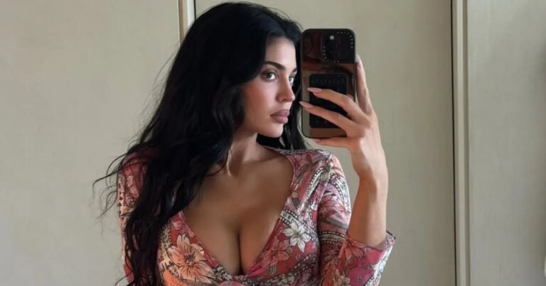 Le haut décolleté de Kylie Jenner vous distraira de tout le reste