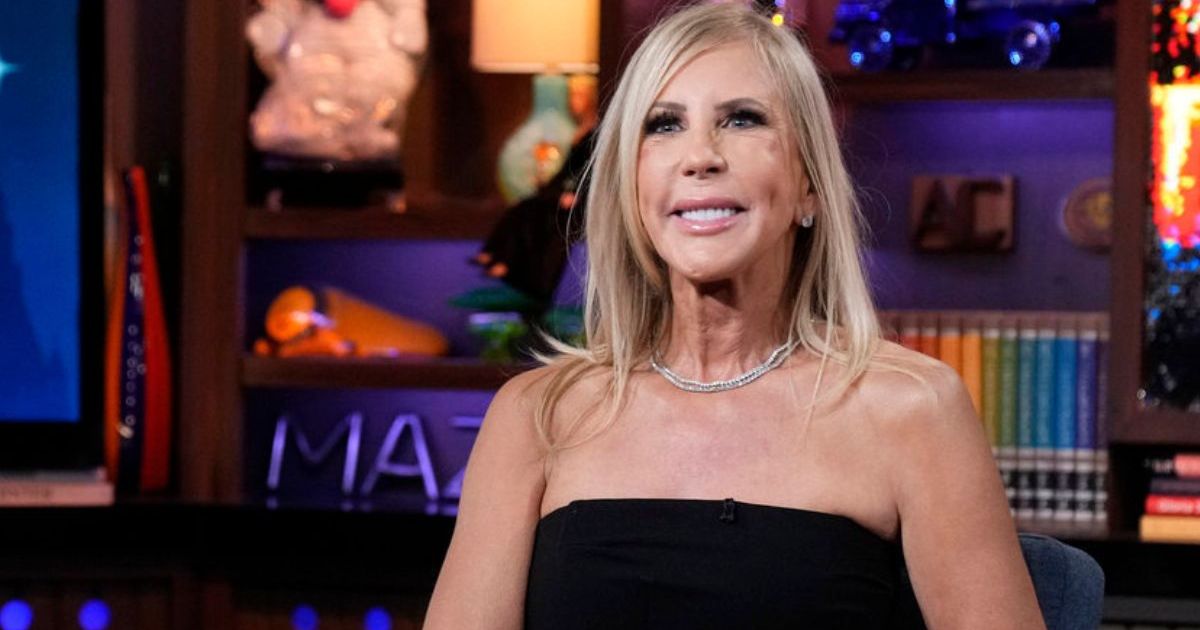 Vicki Gunvalson du RHOC s'est vu offrir un pari de 100 000 $ par le Dr Terry Dubrow