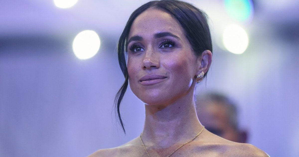 La photo du maillot de bain de Meghan Markle se retourne contre lui après que les fans affirment qui elle cosplaye