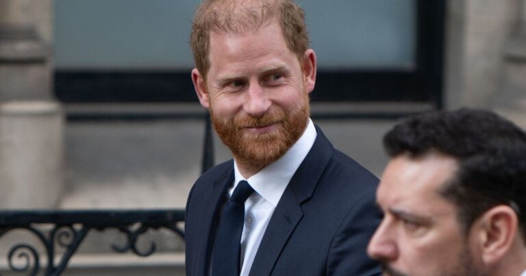Le prince Harry pourrait affronter des paparazzi « désespérés » lors d'un voyage au Royaume-Uni – Source