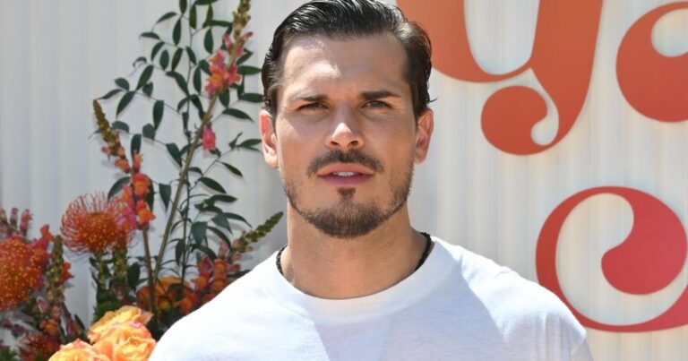Le pro du DWTS, Gleb Savchenko, fait une plainte douloureuse contre son ex lors d'un conflit de garde