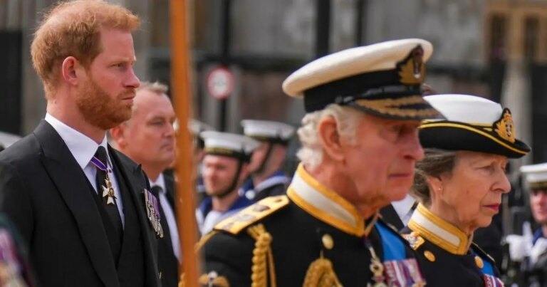 Le roi Charles pourrait menacer « l’héritage » royal du prince Harry – Source