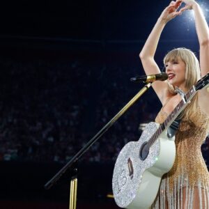 Les invités au mariage de Taylor Swift sont restés « étonnés » après l'épuisement du champagne – Source