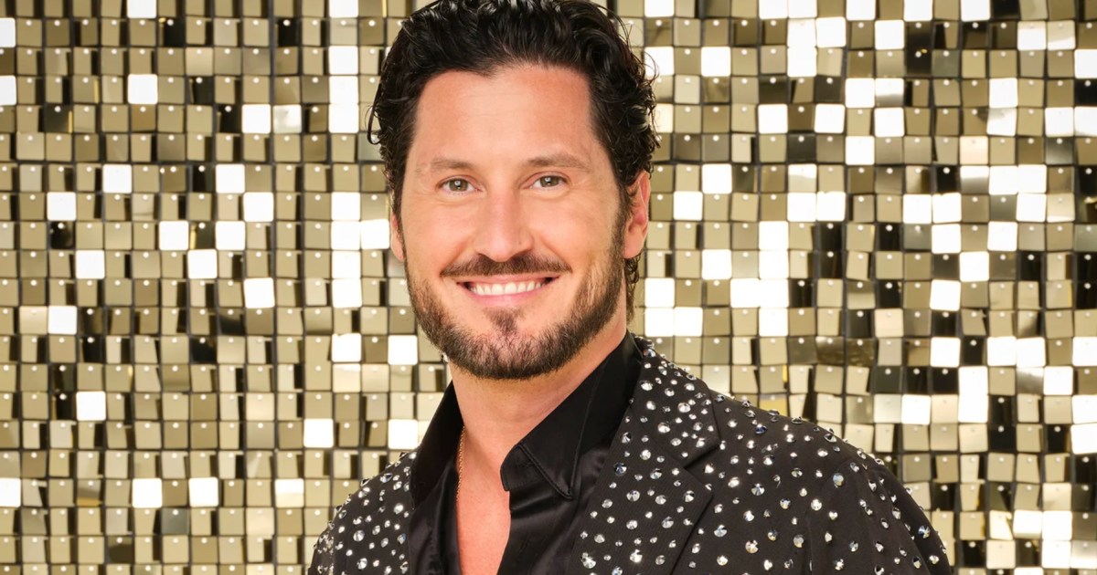 Val Chmerkovskiy remet en question l'attitude d'AJ Pritchard