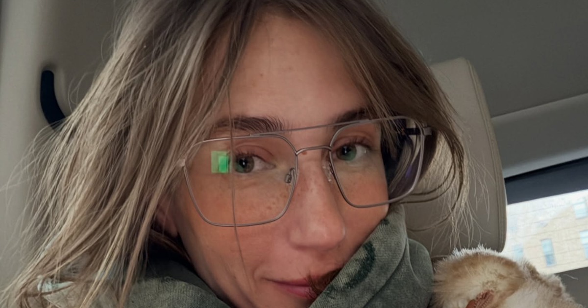 Amanda Batula suscite le buzz relationnel sur Instagram