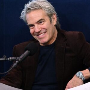 Andy Cohen abandonne l'admission majeure de Kenya Moore au milieu des espoirs de retour du RHOA