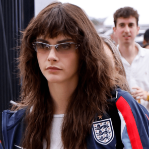 Cara Delevingne a dû « sortir de mon propre chemin » pour rester sobre