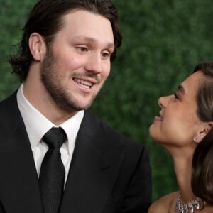 Josh Allen a un grand rêve pour sa petite fille et celle de Hailee Steinfeld