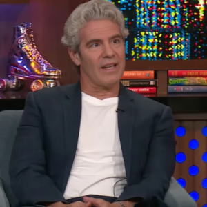 La nouvelle coiffure d'Andy Cohen incite les fans à voir un père fondateur