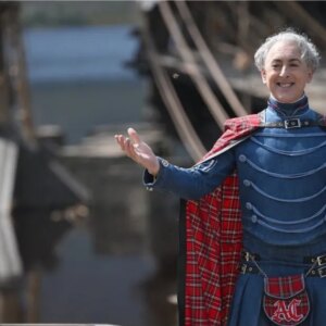 La dernière victoire aux Emmy Awards d'Alan Cumming prouve une chose
